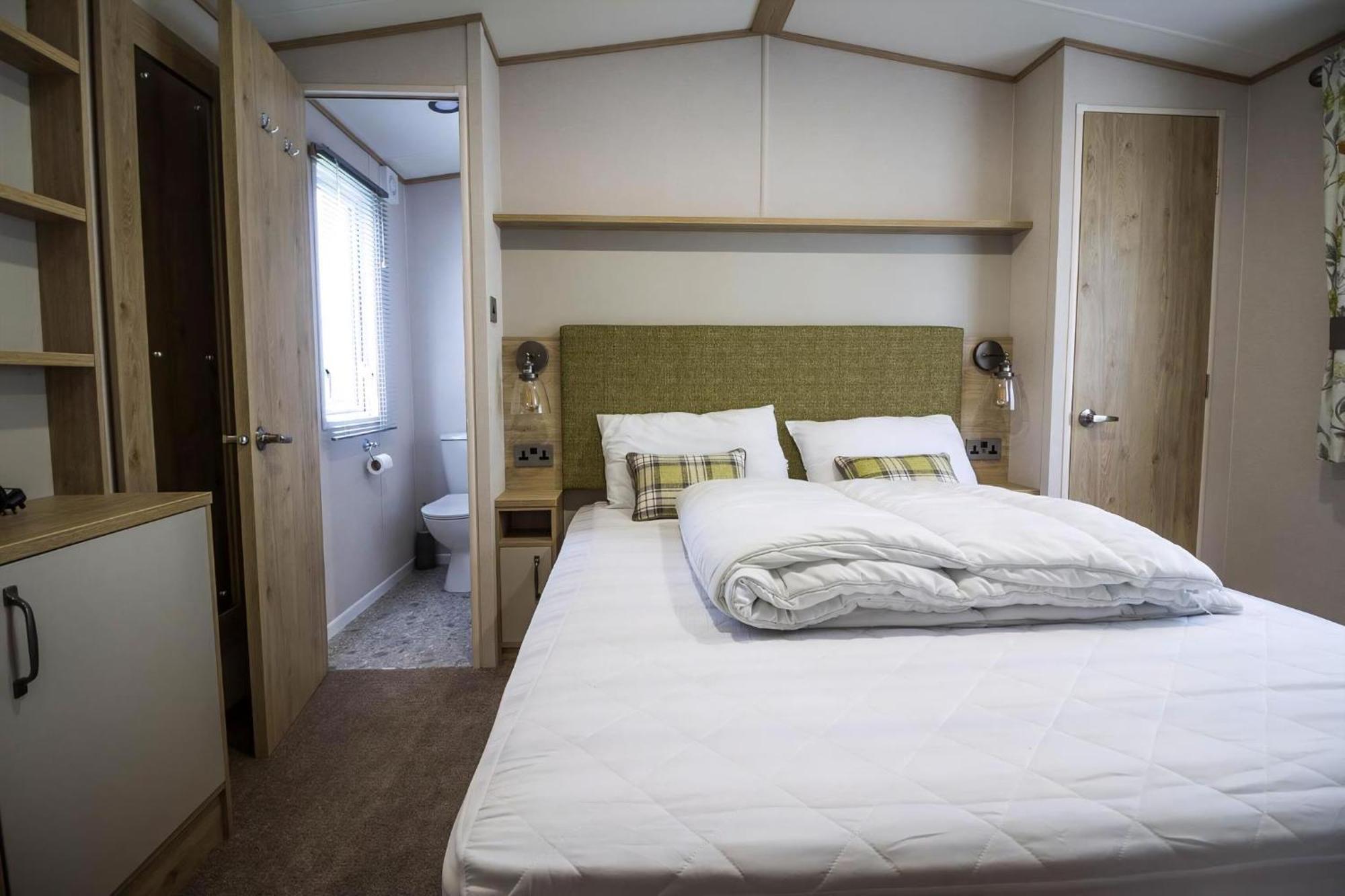 Beautiful 6 Berth Caravan With Decking At Southview Holiday Park Ref 33024O Hotel Skegness Ngoại thất bức ảnh